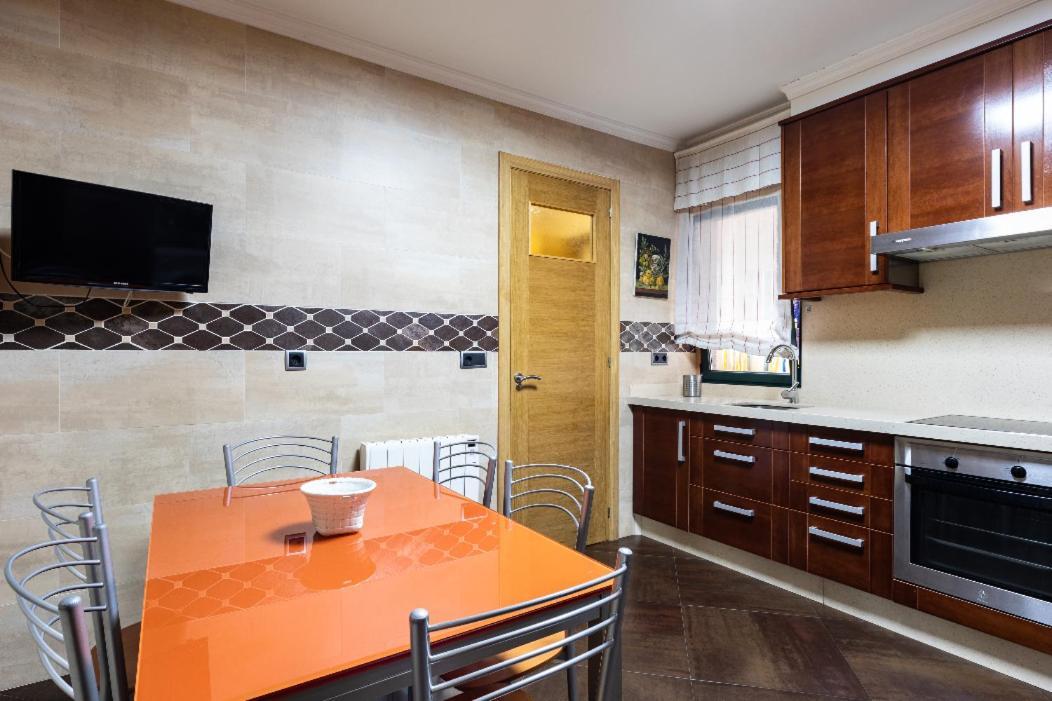 Piso Vacacional En La Playa De Rodeira Apartment Кангас де Морацо Екстериор снимка